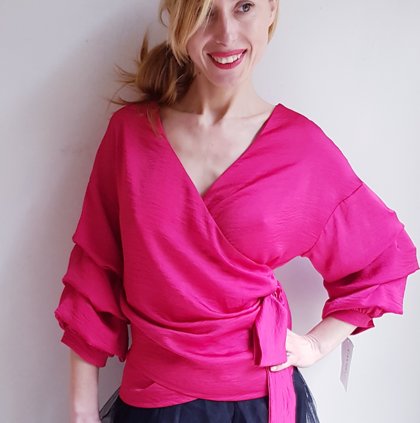 OFERTA!! Blusa manga drapeada fucsia 